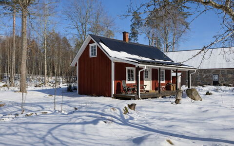 Holmen: Shrub, Home, House, Estate, Mansion, Historic House, Villa, Siding