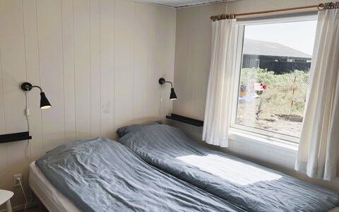 Monna - from the Sea: Wood, Furniture, Floor, Flooring, Bedroom, Interior Design, Bed, Bed Sheet, Room, Bedding