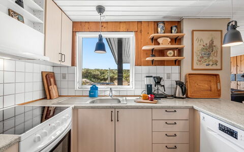 Monna - from the Sea: Kitchen, Kitchen Appliance, Countertop, Major Appliance, Furniture, Cabinetry, Wood, Interior Design, Flooring, Home Appliance