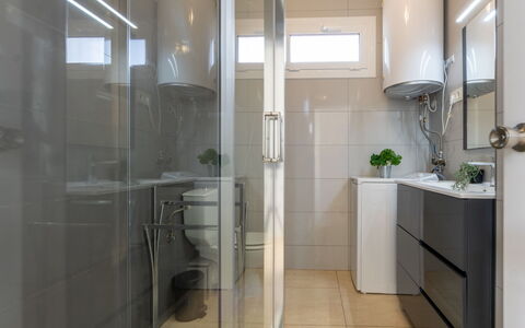 Cambrils 68: Interior Design, Plumbing Fixture, Flooring, Floor, Sink, Bathroom Cabinet, Bathroom Sink, Bathroom, Tap, Lighting