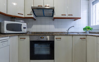 Accommodation:&nbsp;Higini Angles 68.2