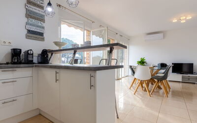 Accommodation:&nbsp;Higini Angles 68.1