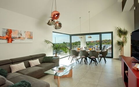 Das Klet: Interior Design, Furniture, Flooring, Ceiling, Wood, Floor, Living Room, Couch, Light Fixture, Table