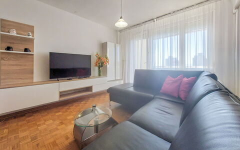 Noemi: Interior Design, Flooring, Furniture, Floor, Wall, Couch, Ceiling, Wood, Living Room, Room