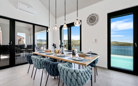 The Tinel: Furniture, Interior Design, Table, Chair, Kitchen & Dining Room Table, Home, Dining Room, Light Fixture, Design, Living Room