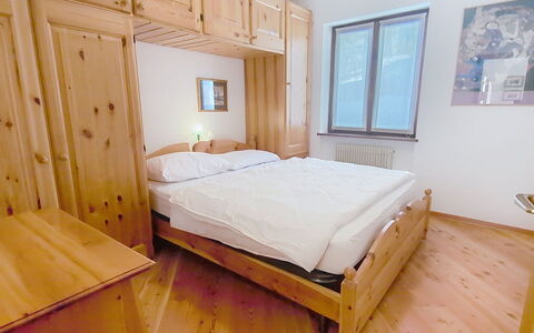 Casa Sofia: Bed, Furniture, Bedroom, Bedding, Bed Sheet, Interior Design, Wood, Room, Floor, Bed Frame