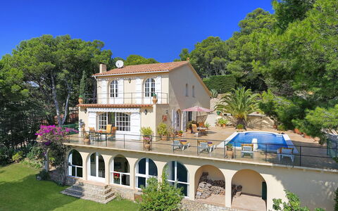 Villa Muneca: Swimming Pool, Resort, Estate, Hacienda, Villa, Mansion, Outdoor Furniture, Umbrella, Eco Hotel, Balcony