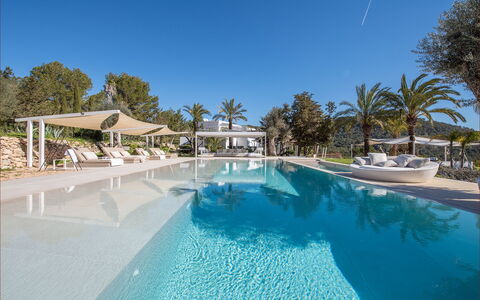 Villa the Marvel: Tree, Swimming Pool, Resort, Eco Hotel, Tropics, Shade, Hotel, Outdoor Furniture, Resort Town