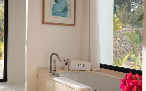 Villa the Marvel: Interior Design, Wall, Plumbing Fixture, Flooring, Floor, Bathtub, Bathroom, Tap, Home, Room