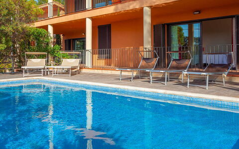Villa Tamariu: Swimming Pool, Outdoor Furniture, Resort, Balcony, Eco Hotel, Apartment, Sunlounger, Shade, Chair, Hotel