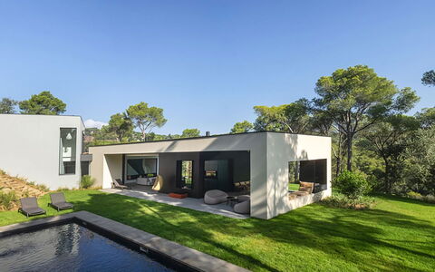 Villa Bamby: Home, Garden, Landscaping, Estate, Farmhouse, Villa, Backyard, Yard, Lawn, Driveway