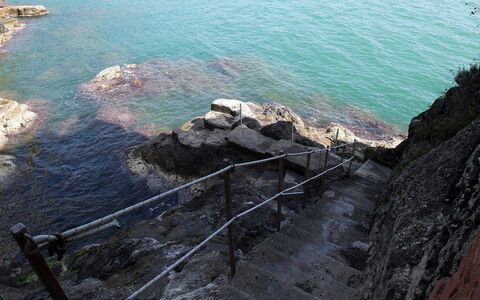 Casa Blue Dream: Water, Body Of Water, Rock, Coastal And Oceanic Landforms, Coast, Sea, Terrain, Ocean, Stairs