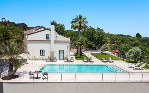 Villa Cloris: Swimming Pool, Resort, Composite Material, Eco Hotel, Shade, Outdoor Furniture, Estate, Villa, Hotel