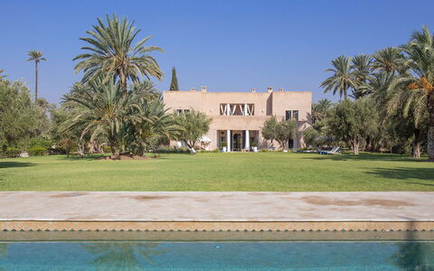 Villa Zagar: Tree, Estate, Landscaping, Garden, Hacienda, Mansion, Lawn, Villa, Shade