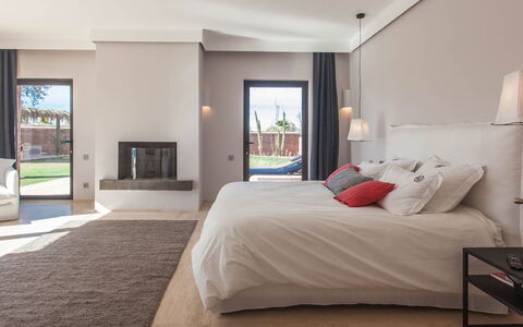 Villa Delizia: Furniture, Interior Design, Bed, Bedroom, Wall, Flooring, Floor, Ceiling, Home, Room
