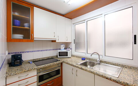 Giner: Room, Property, Cabinetry, Countertop, Furniture, Kitchen, Interior Design, Building, Real Estate, House