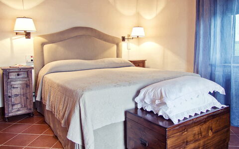 Villa Selvamica: Furniture, Bed, Interior Design, Bedroom, Floor, Bedding, Flooring, Bed Sheet, Wood, Linens