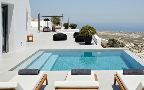 Villa Kenan: Resort, Outdoor Furniture, Sunlounger, Sea, Chair, Swimming Pool, Villa, Hotel, Eco Hotel, Chaise Longue