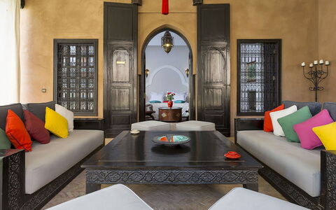 Le Palais du Roi: Interior Design, Furniture, Flooring, Couch, Floor, Living Room, Home, Room, Throw Pillow
