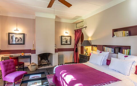 Villa Exotic: Interior Design, Flooring, Furniture, Floor, Home, Ceiling, Bedroom, Room, Picture Frame, Bed