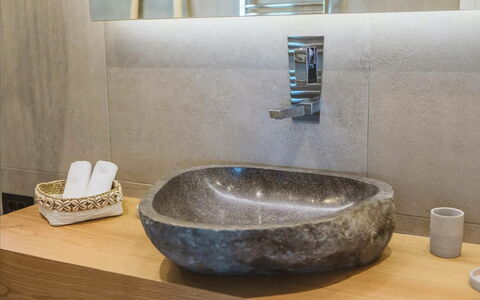 Villa Sonia: Sink, Plumbing Fixture, Bathroom Sink, Flooring, Tap, Bathroom, Interior Design, Plumbing, Countertop, Ceramic