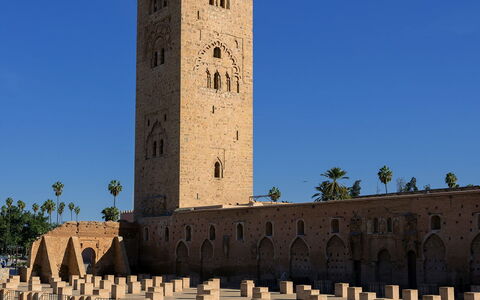 Villa Amador: Tower, Landscape, Landmark, Historic Site, Tourist Attraction, History, Monument, Ancient History