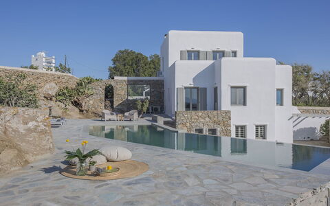 Villa Ermione: Swimming Pool, Villa, Water Feature, Resort