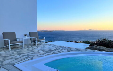 The Rose Suite with Jacuzzi: Blue, Coastal And Oceanic Landforms, Sea, Coast, Ocean, Swimming Pool, Resort, Shore, Tropics