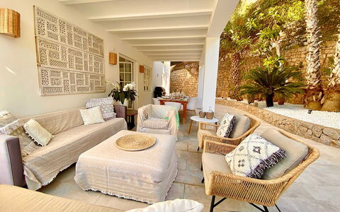 Villa Joel: Furniture, Wall, Chair, Interior Design, Couch, Home, Outdoor Furniture, Apartment, Living Room