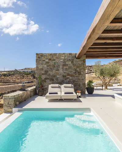 Villa Medea: Flooring, Swimming Pool, Tile, Penthouse Apartment