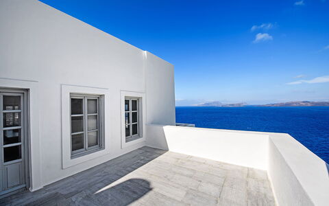 Presidential Villa: Blue, Apartment, Sea, Ocean, Daylighting, Balcony