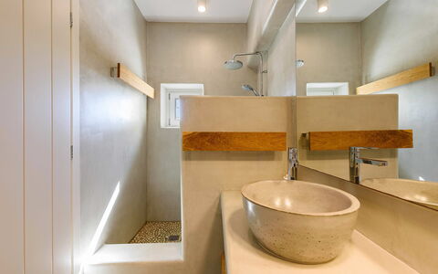 Villa Melina: Flooring, Wall, Interior Design, Plumbing Fixture, Floor, Wood, Bathroom Sink, Ceiling, Bathroom, Lighting