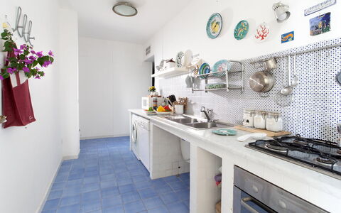 Sea Scent: Kitchen, Interior Design, Flooring, Countertop, Floor, Kitchen Appliance, Major Appliance, Furniture, Room, Kitchen Stove