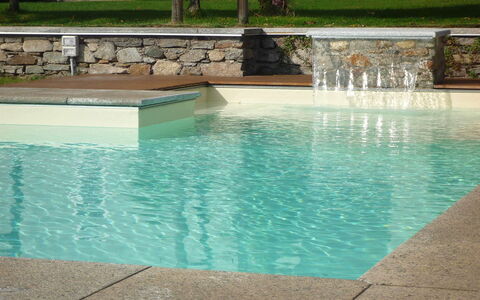 Mariuccia 1: Swimming Pool, Composite Material, Water Feature, Tile, Flagstone, Backyard, Natural Material, Design