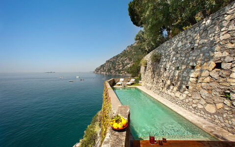 Little Mansour: Blue, Water, Rock, Coast, Tropics, Swimming Pool, Cliff, Promontory, Outcrop