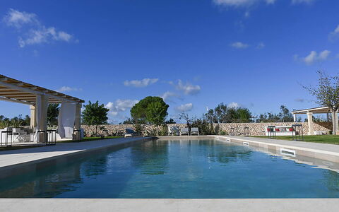 Masseria Loyola: Swimming Pool, Shade, Landscaping, Estate, Resort