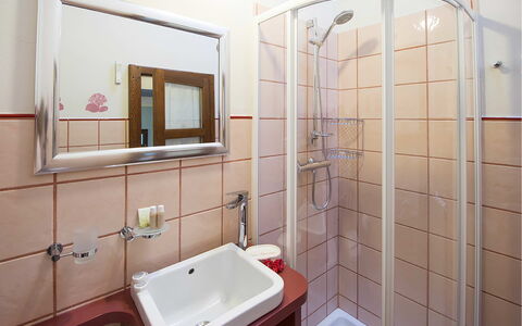 Mariuccia 3: Bathroom Sink, Plumbing Fixture, Interior Design, Bathroom, Sink, Flooring, Floor, Room, Plumbing, Tap