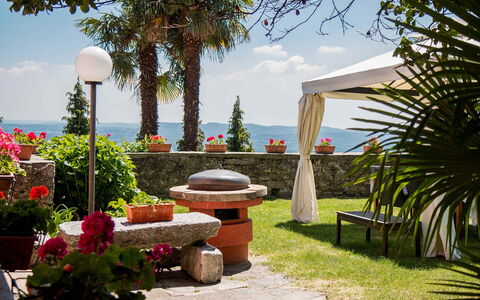Mariuccia 3: Flowerpot, Shade, Garden, Resort, Outdoor Furniture, Landscaping, Houseplant, Eco Hotel, Outdoor Table