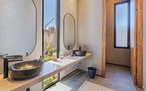Villa Nadia: Composite Material, Plumbing Fixture, Tap, Plumbing, Light Fixture, Design, Sink, Tile, Bathroom, Mirror