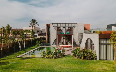 Villa Zaynab: Architecture, Garden, Shade, Eco Hotel, Courtyard, Landscaping, Yard, Hacienda, Design, Daylighting