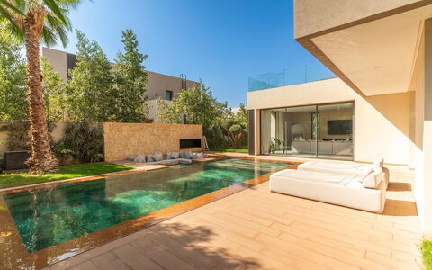 Villa Hamza: Swimming Pool, Resort, Eco Hotel, Estate, Landscaping, Villa, Hotel, Backyard, Hacienda