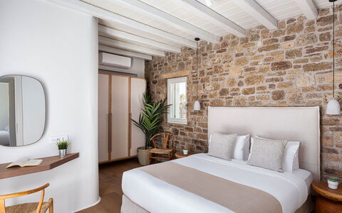 Villa Aspasia: Houseplant, Lamp, Flowerpot, Villa, Hotel, Balcony