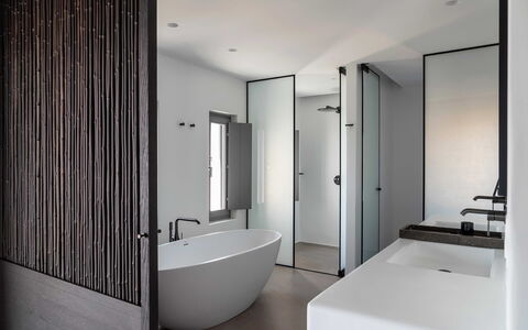 Villa Pegaso: Interior Design, Wall, Flooring, Wood, Floor, Plumbing Fixture, Bathtub, Bathroom, Ceiling, Architecture
