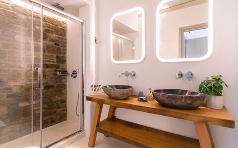 Villa Demetra: Interior Design, Wall, Plumbing Fixture, Bathroom, Flooring, Bathroom Sink, Mirror, Wood, Sink, Floor