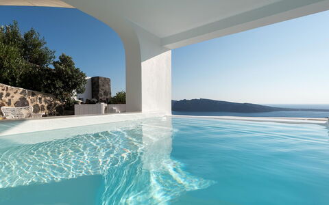 Casa Daphne: Swimming Pool, Resort