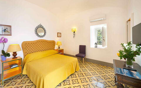 Casa la Riva: Floor, Apartment, Hotel, Resort, Houseplant, Lamp, Boutique Hotel, Villa, Suite, Swimming Pool