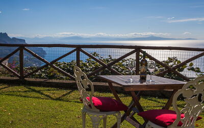 Casa Ravello with Garden