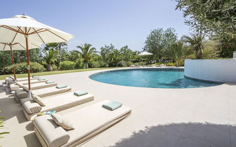 Can Las Palmas: Swimming Pool, Outdoor Furniture, Resort, Umbrella, Shade, Leisure, Chair, Garden, Eco Hotel, Sunlounger