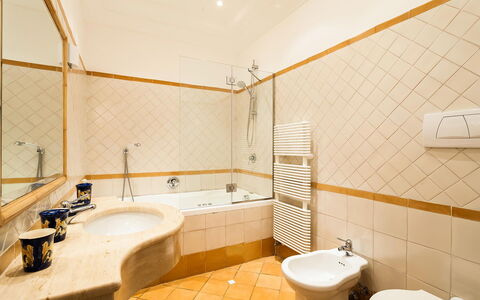 Casa Dorothea 2: Bathroom, Flooring, Floor, Plumbing Fixture, Interior Design, Bathroom Sink, Bathtub, Sink, Tap, Ceiling