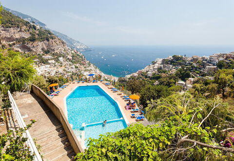 Casa Dorothea 2: Resort Town, Swimming Pool, Resort, Mountain Village, Seaside Resort